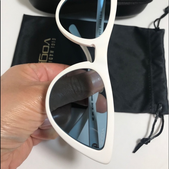 #HP🥳💥 VOGUE Sunglasses 😎 - Picture 6 of 9